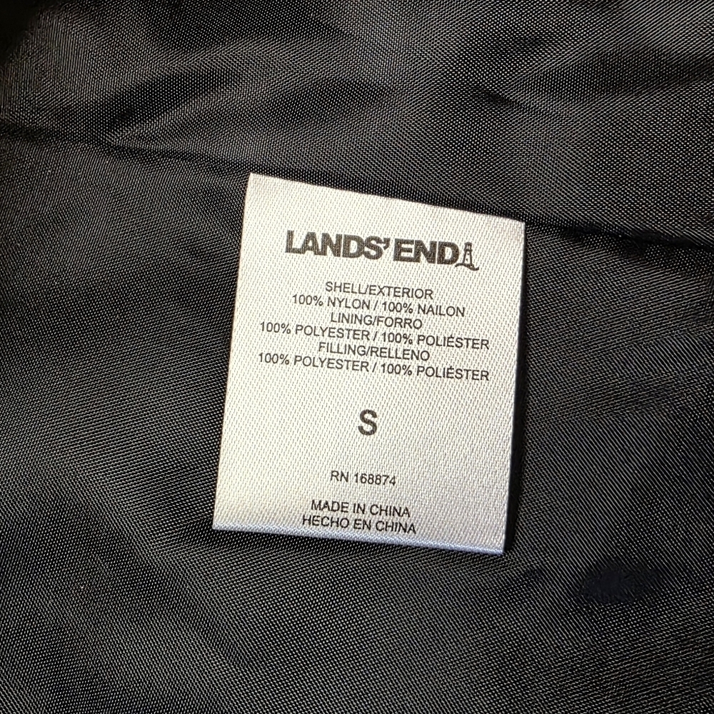 Lands End black puffer vest size Small - Picture 8 of 9